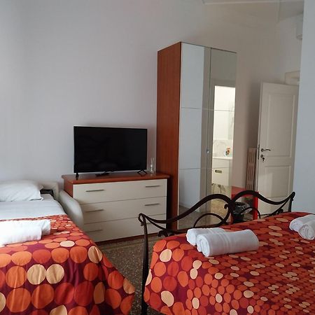 Lo Sguardo Sui Re Hotel Rome Bagian luar foto